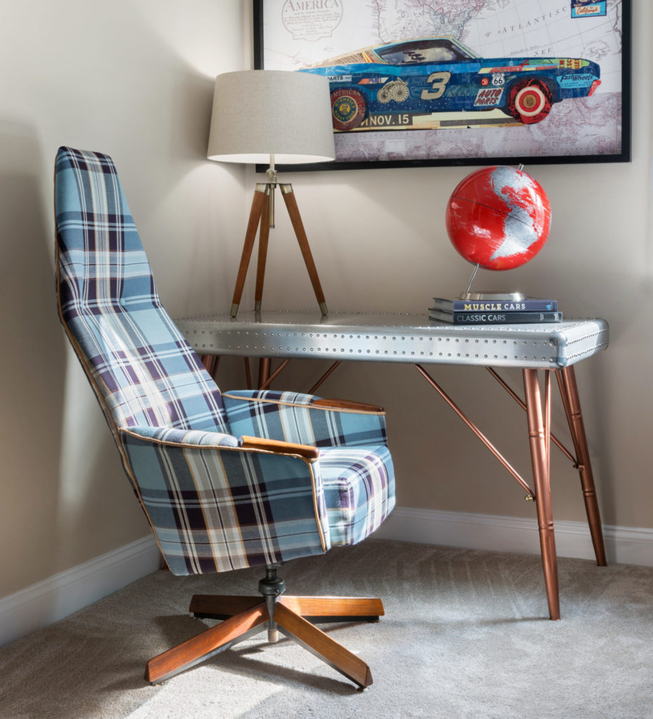 Luxurious Patterned Chair and Desk